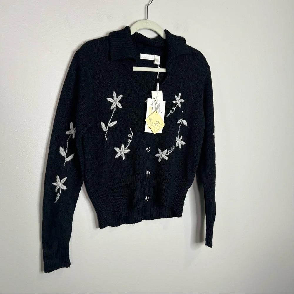Whitewash Ladimir black and white floral stitch cardigan sweater size Medium